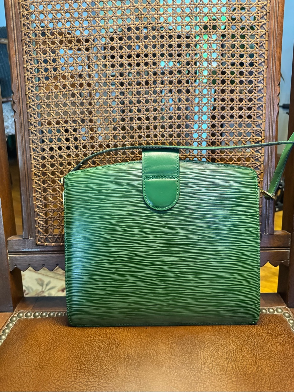 Louis Vuitton Green Epi Vintage Capucine - Picture 2 of 14